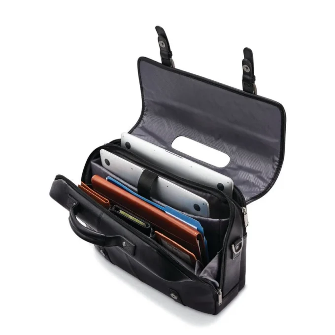 Bolso clásico con solapa de piel