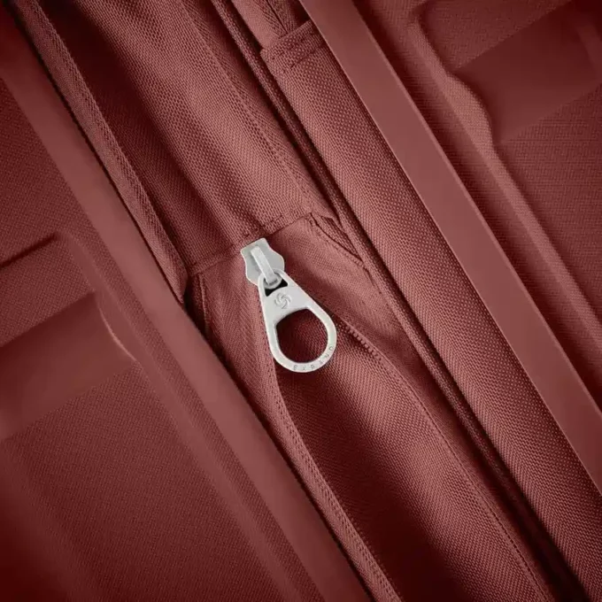 Maleta con ruedas Outline Pro mediana