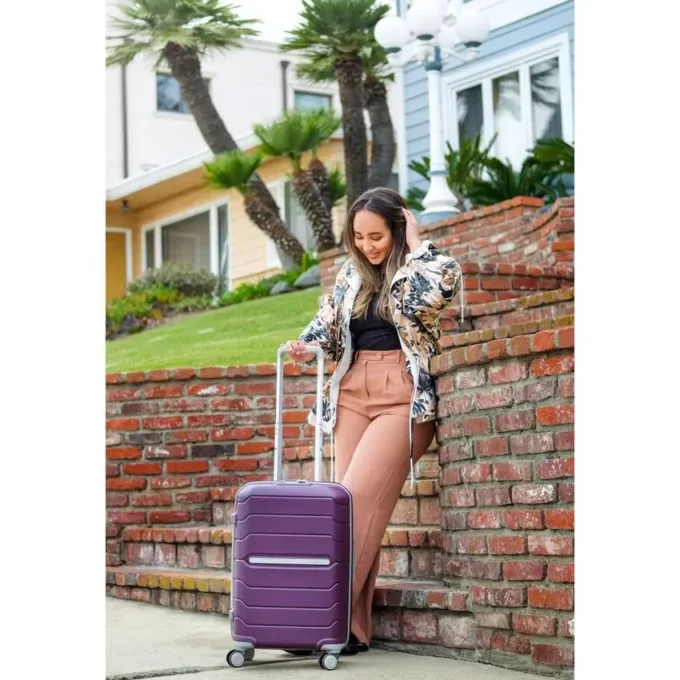 Maleta de equipaje de mano Freeform con ruedas