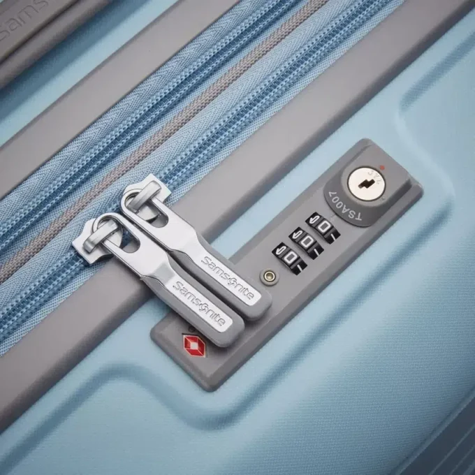 Maleta de equipaje de mano Freeform con ruedas