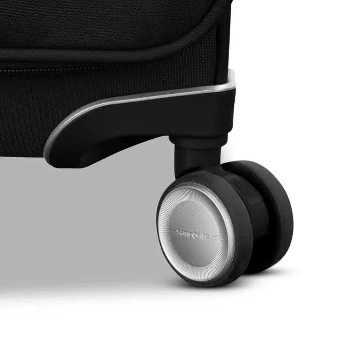 Maleta de equipaje de mano global con ruedas Silhouette 18 de lado blando