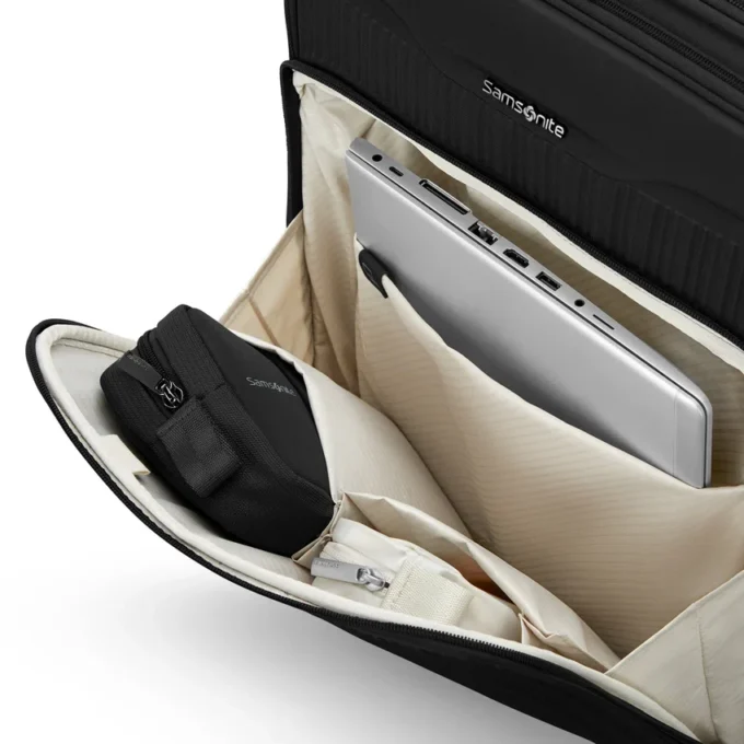 Maleta de equipaje de mano global con ruedas Silhouette 18 de lado blando