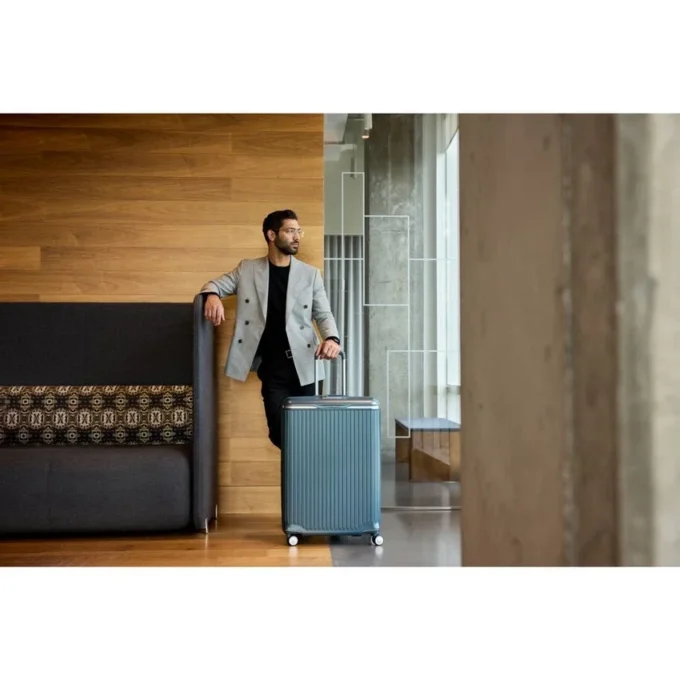 Maleta grande con ruedas y carcasa rígida Silhouette 18