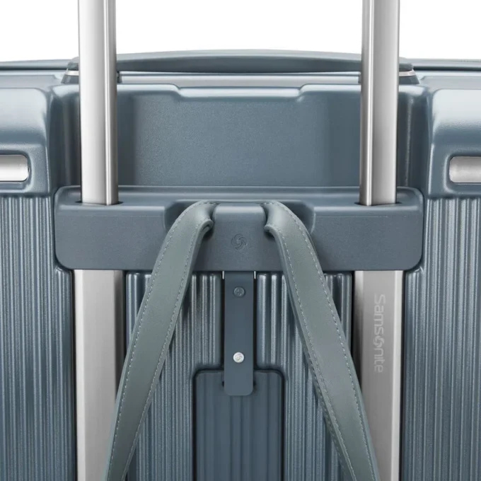 Maleta rígida mediana con ruedas Silhouette 18